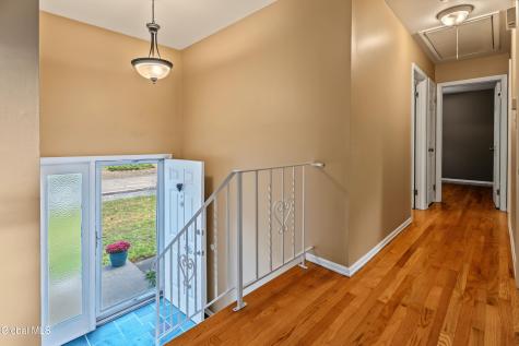 3086 E Old State Road Schenectady NY 12303