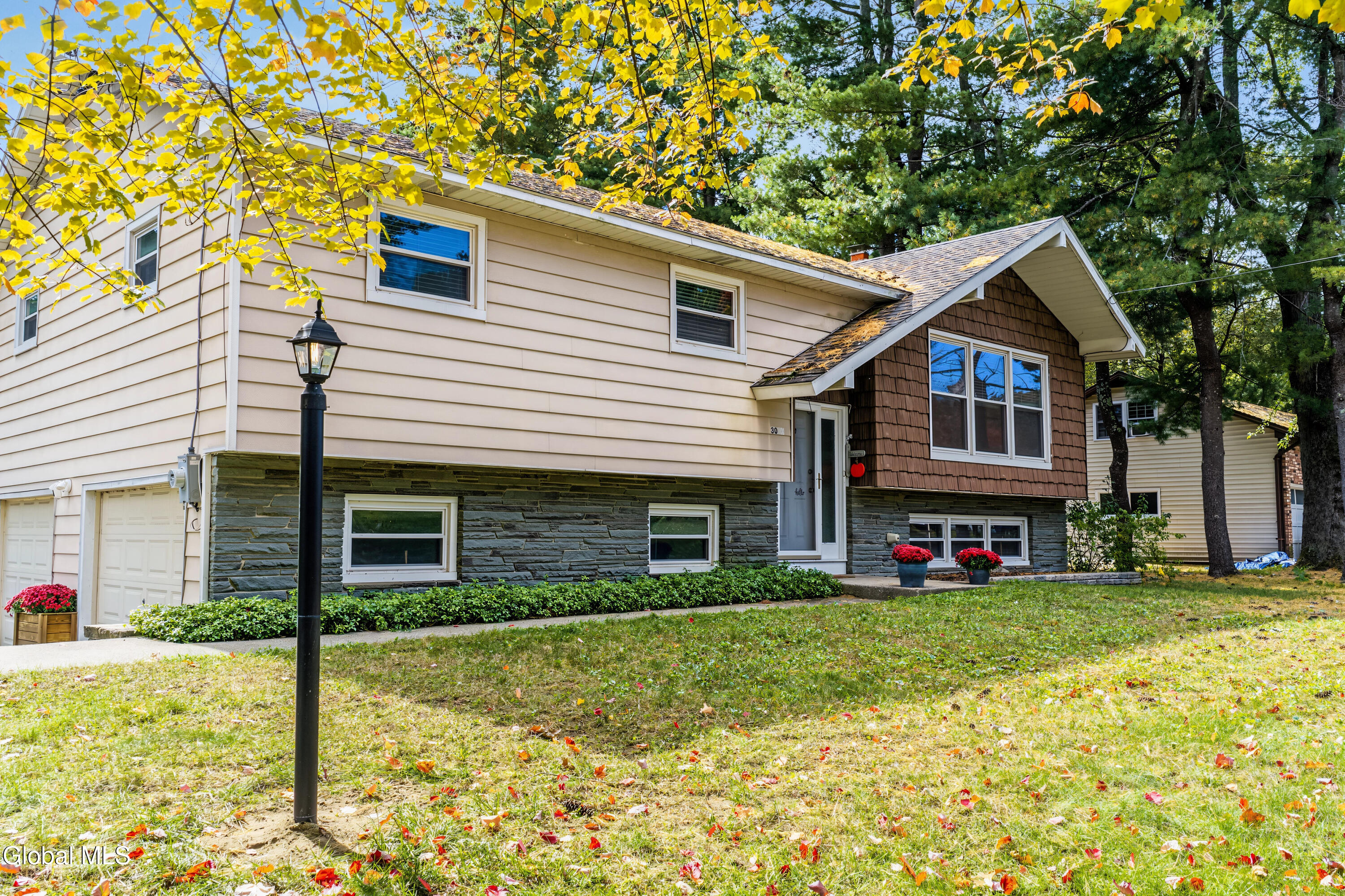 3086 E Old State Road Schenectady NY 12303
