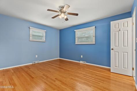 3086 E Old State Road Schenectady NY 12303