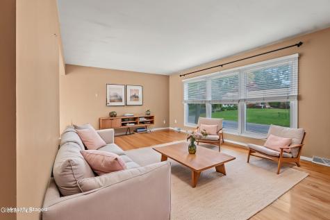 3086 E Old State Road Schenectady NY 12303