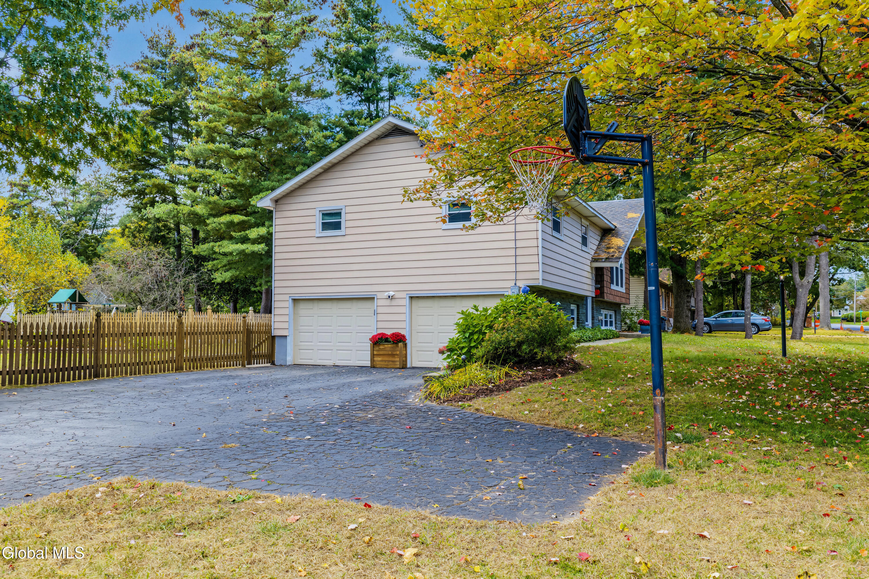 3086 E Old State Road Schenectady NY 12303