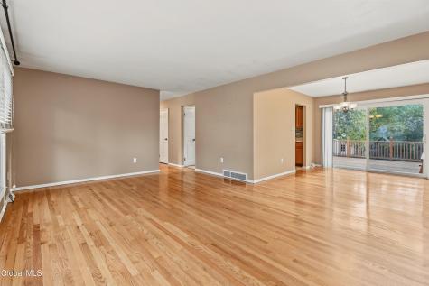 3086 E Old State Road Schenectady NY 12303