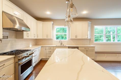 5 Mapleton Court Clifton Park NY 12065