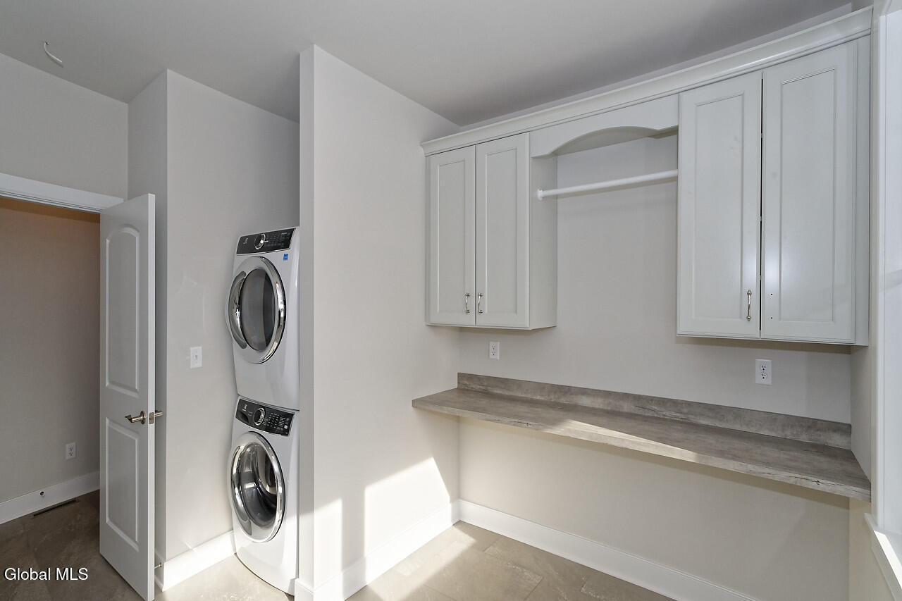 5 Mapleton Court Clifton Park NY 12065
