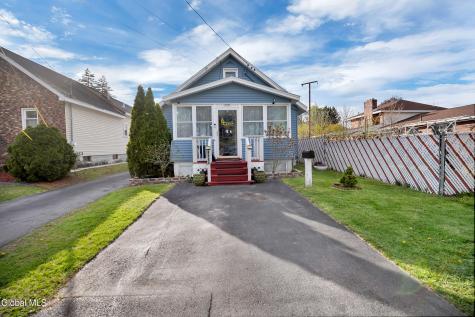 2093 Oaklawn Avenue Schenectady NY 12306