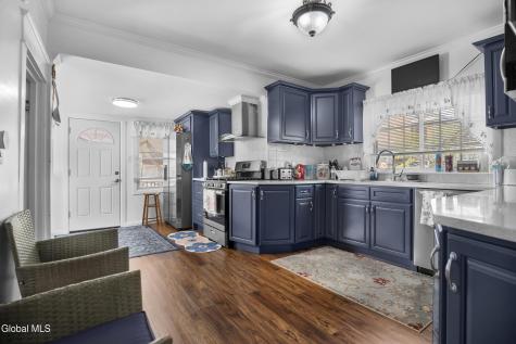 2093 Oaklawn Avenue Schenectady NY 12306