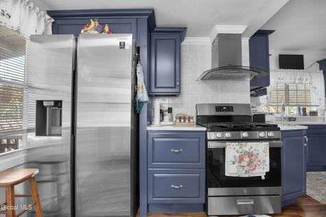 2093 Oaklawn Avenue Schenectady NY 12306