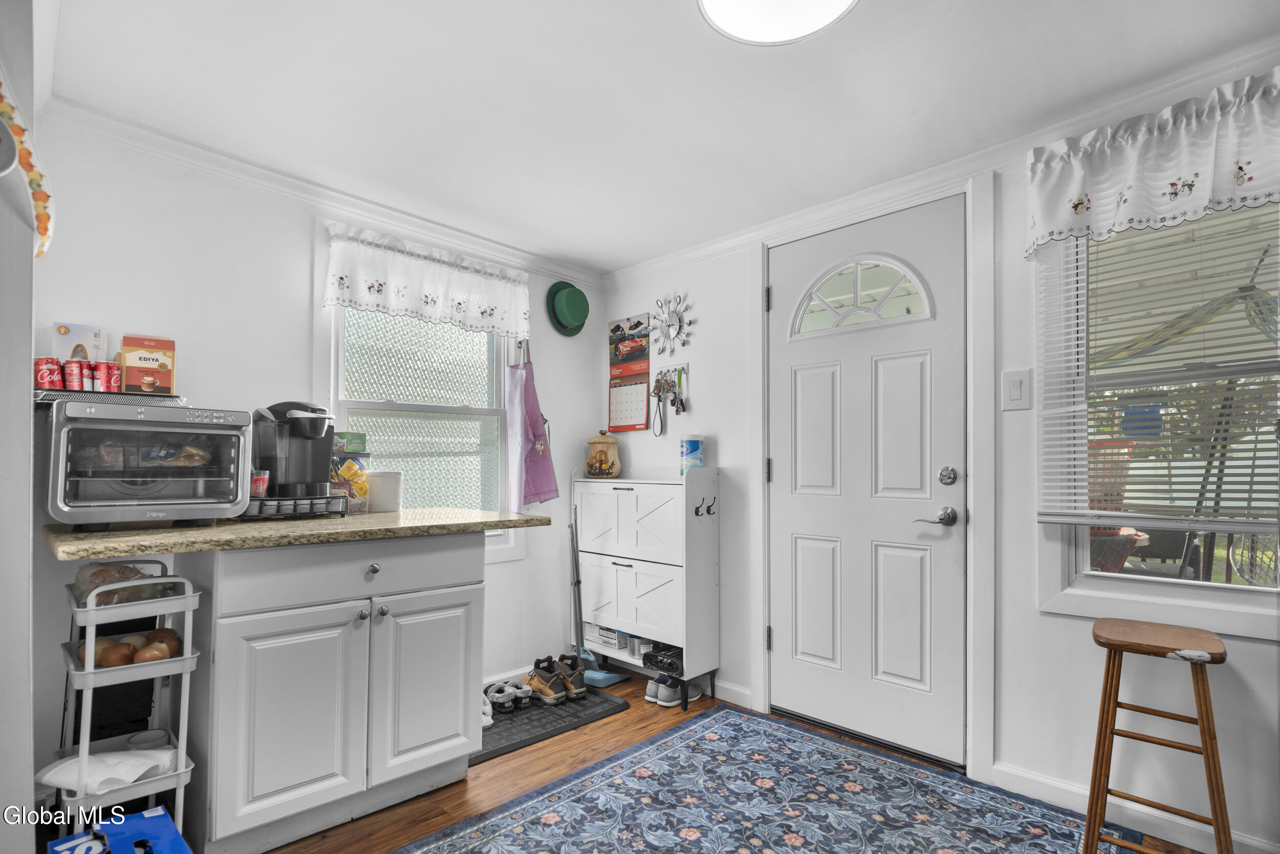 2093 Oaklawn Avenue Schenectady NY 12306