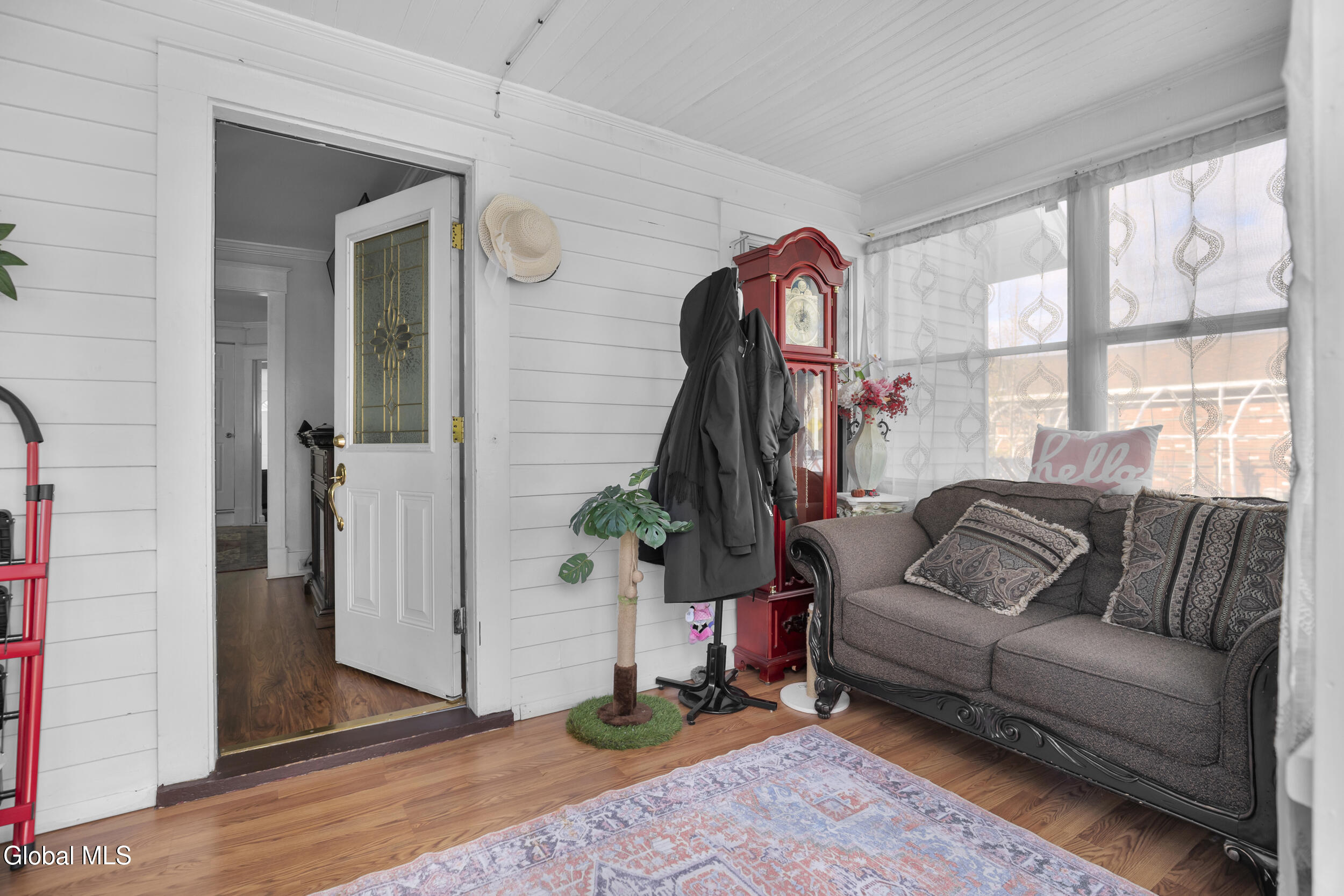 2093 Oaklawn Avenue Schenectady NY 12306
