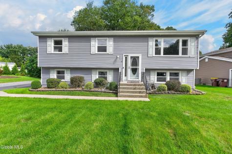 8 Westchester Drive Albany NY 12205