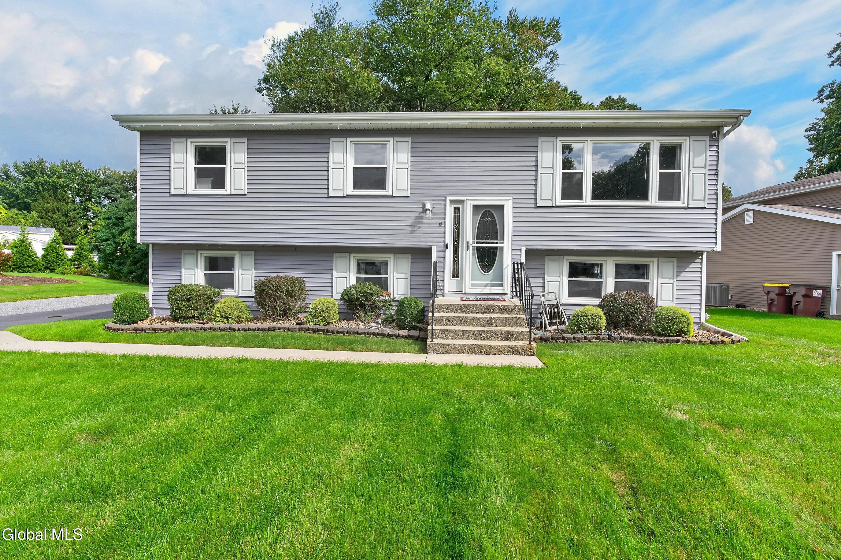 8 Westchester Drive Albany NY 12205