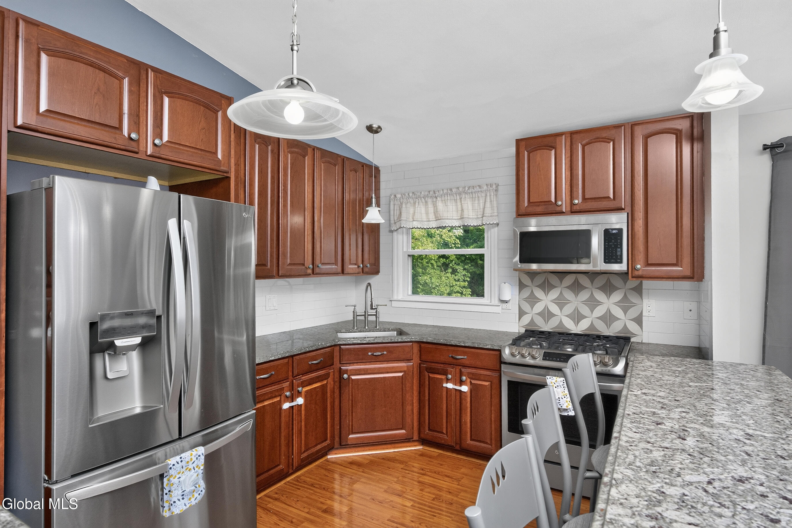 8 Westchester Drive Albany NY 12205