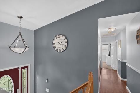 8 Westchester Drive Albany NY 12205