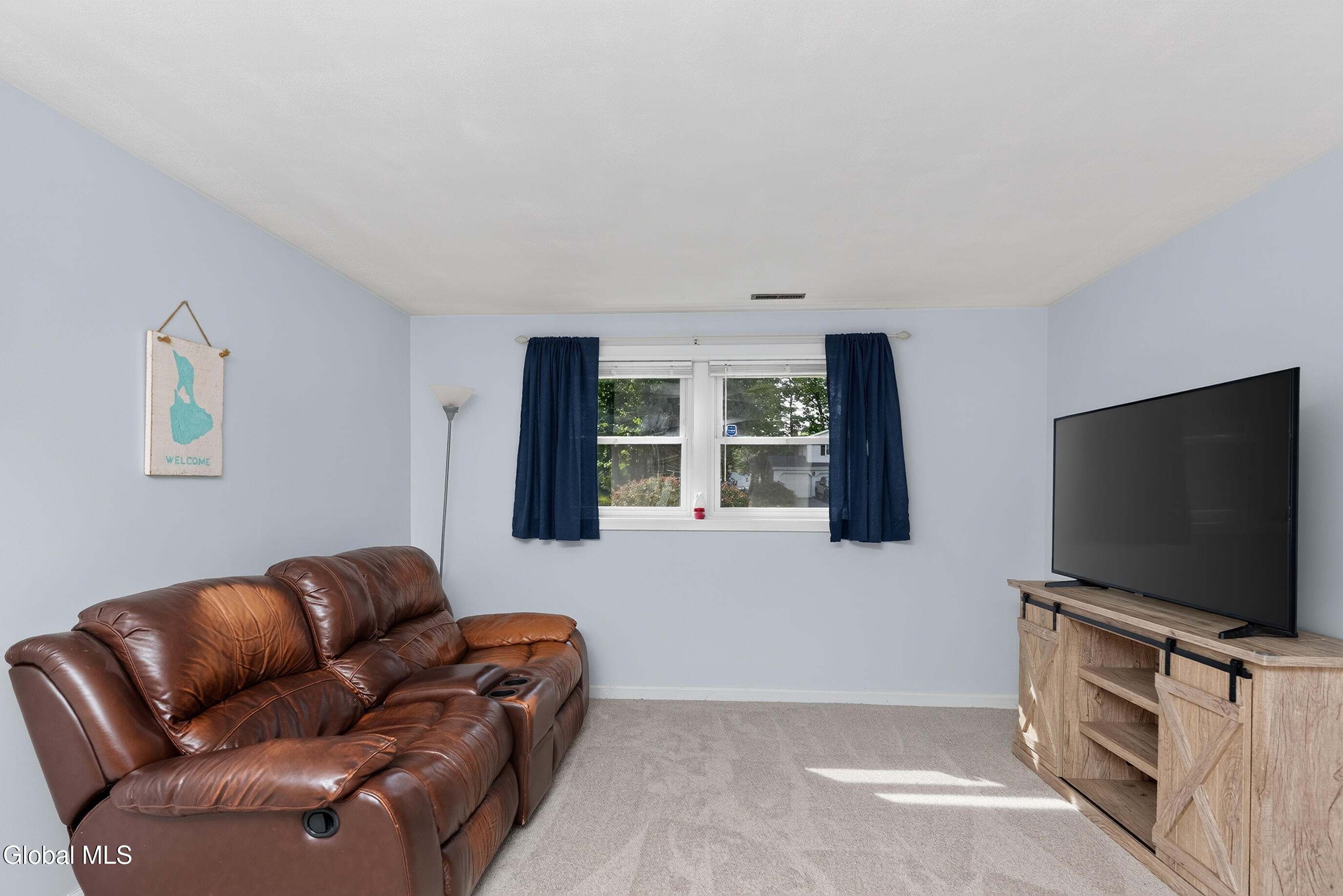 8 Westchester Drive Albany NY 12205