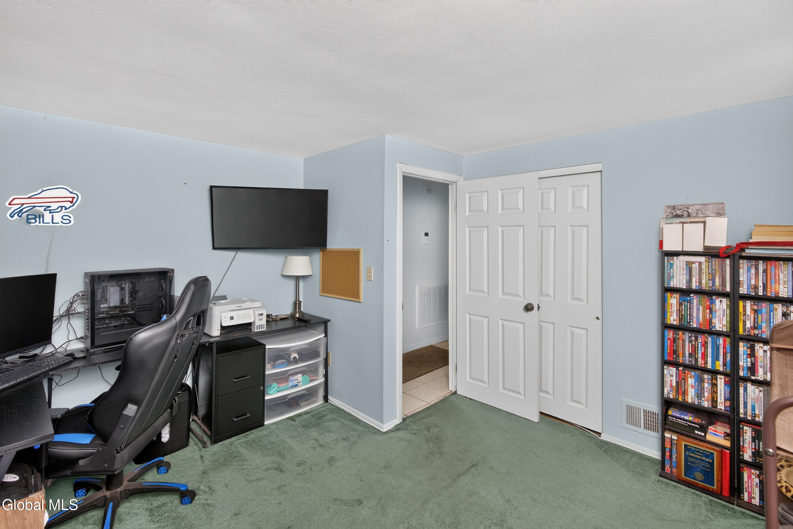 8 Westchester Drive Albany NY 12205