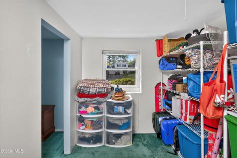 8 Westchester Drive Albany NY 12205