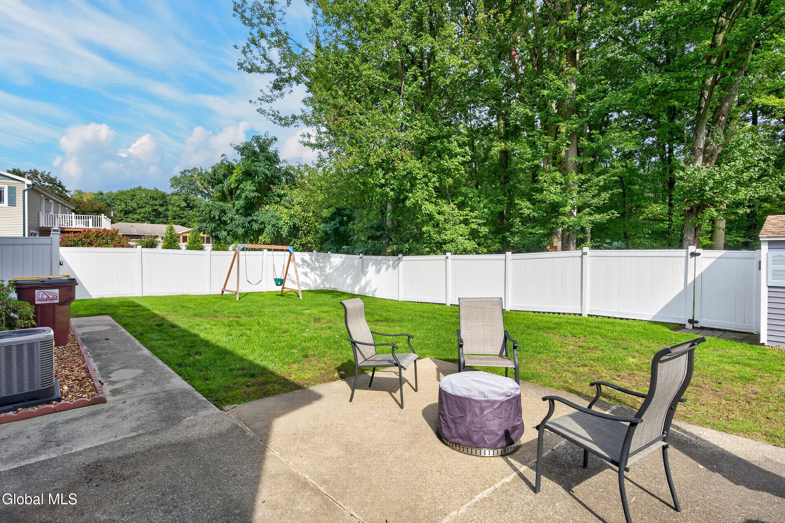 8 Westchester Drive Albany NY 12205