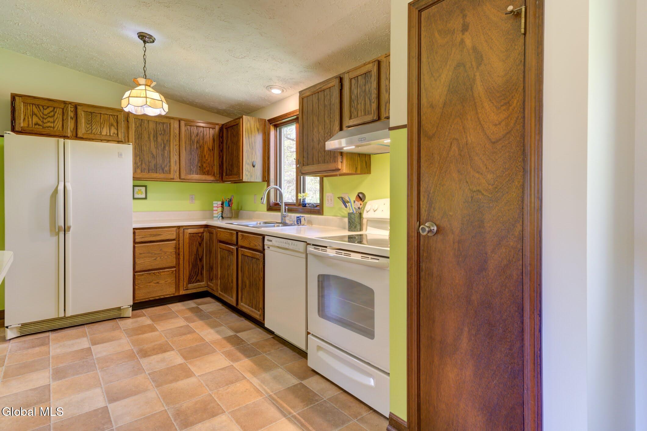 585 Logtown Road Fultonville NY 12072