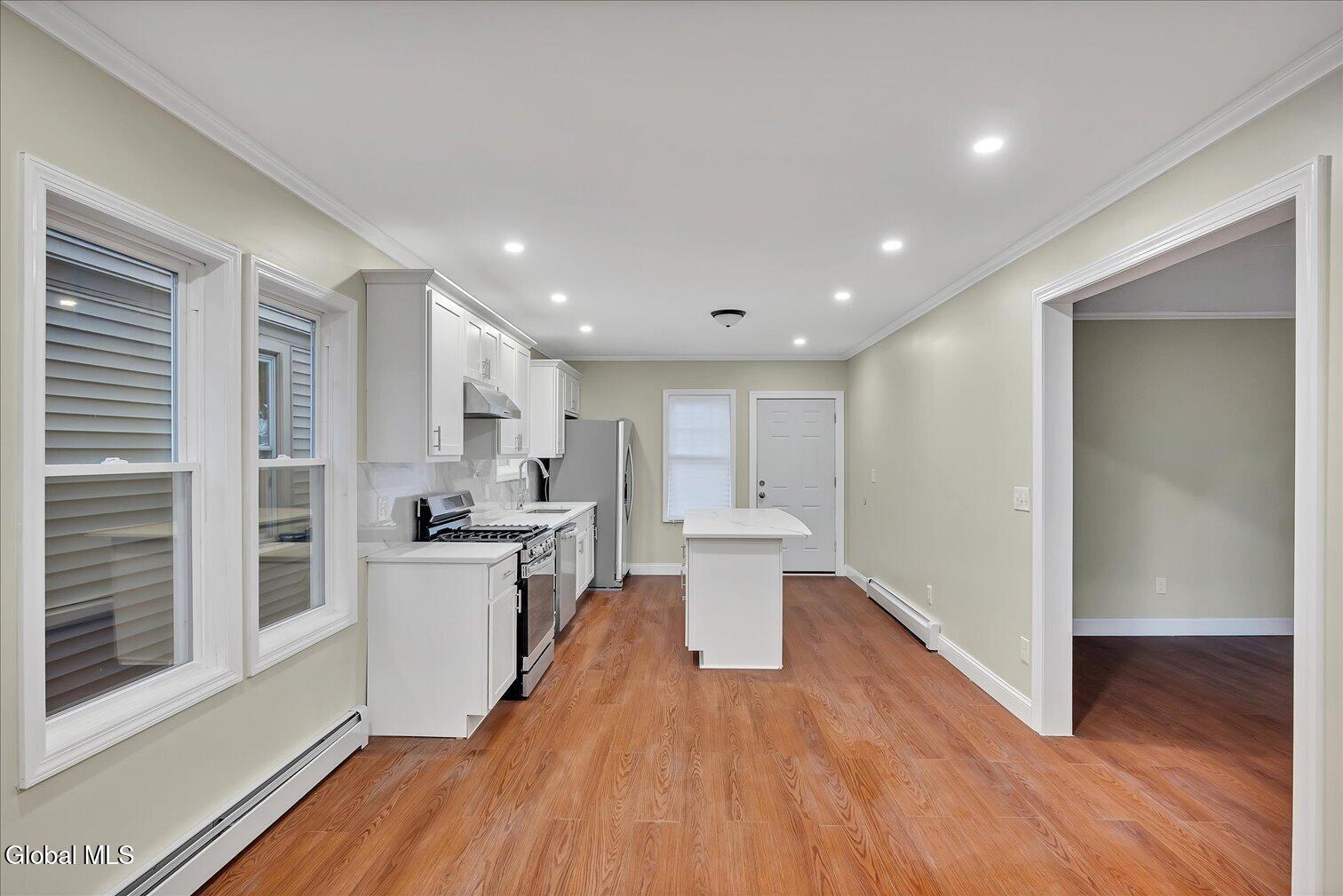 27 Robinson Street Schenectady NY 12304