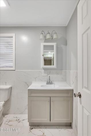 27 Robinson Street Schenectady NY 12304