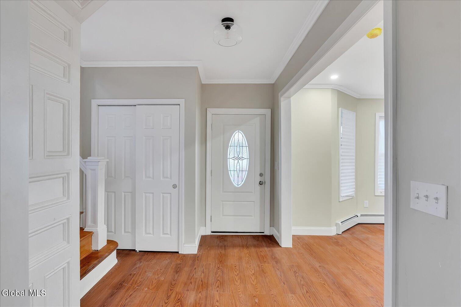 27 Robinson Street Schenectady NY 12304