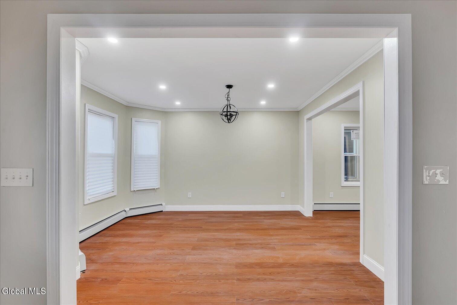 27 Robinson Street Schenectady NY 12304