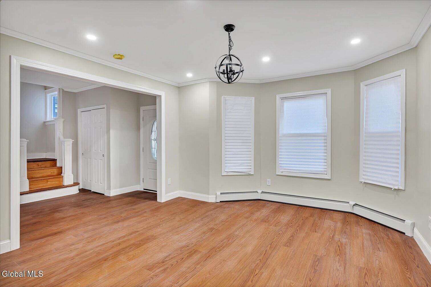 27 Robinson Street Schenectady NY 12304