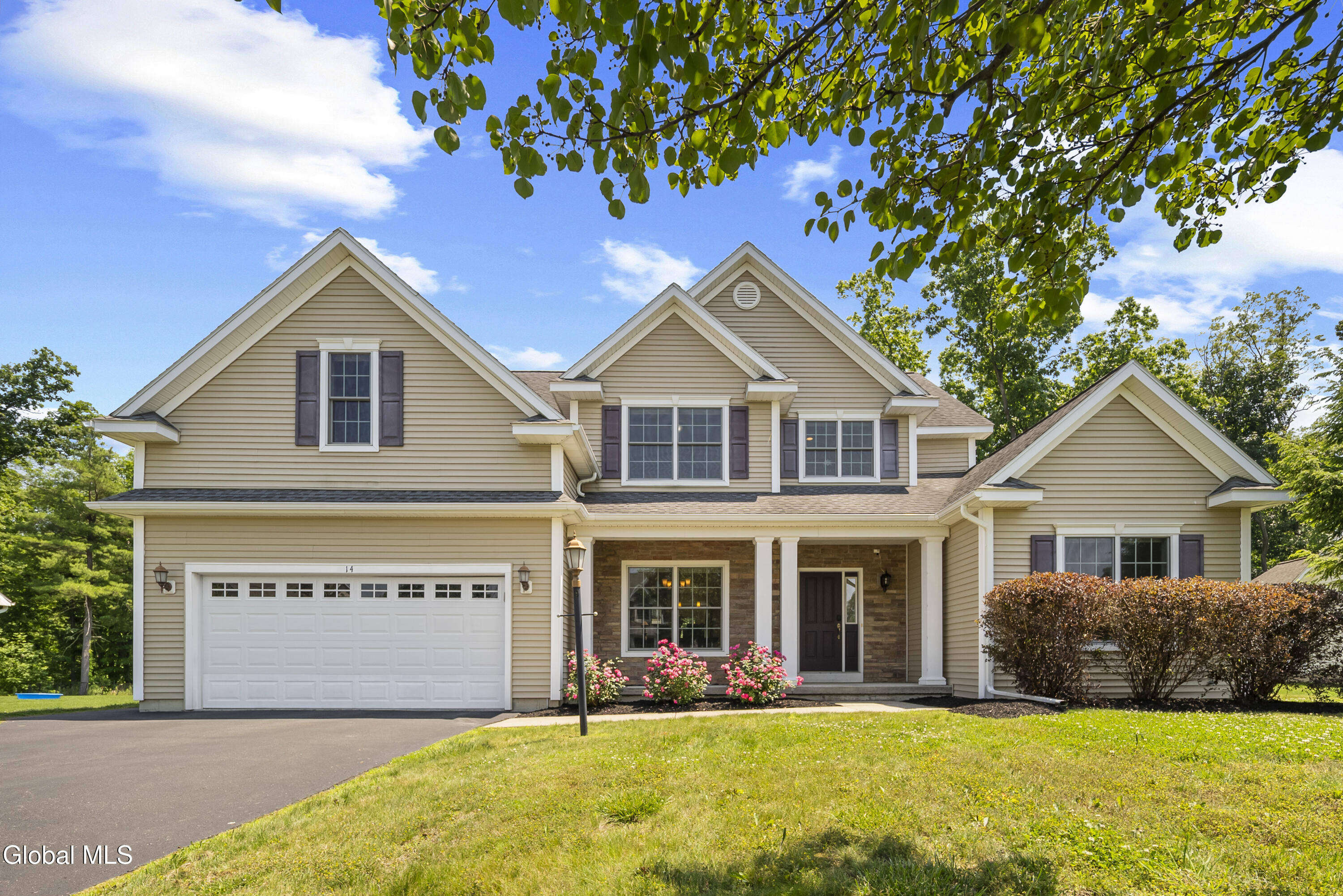 14 Fort Vaux Lane Colonie NY 12189