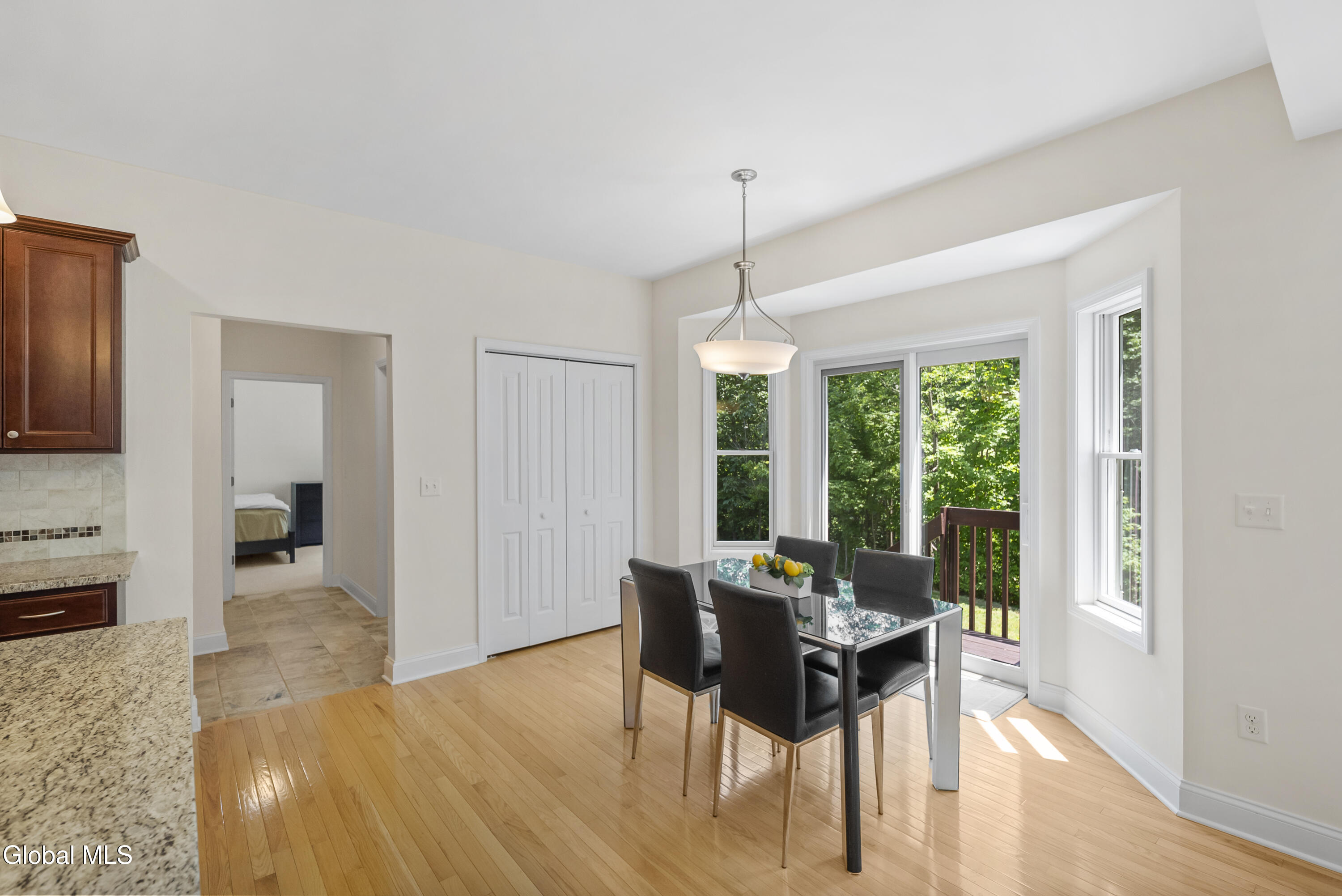 14 Fort Vaux Lane Colonie NY 12189