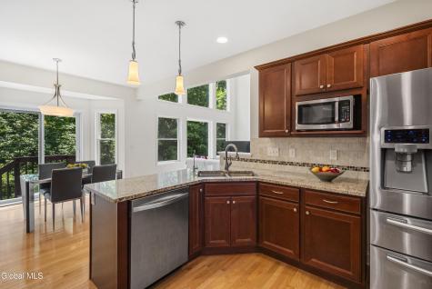 14 Fort Vaux Lane Colonie NY 12189