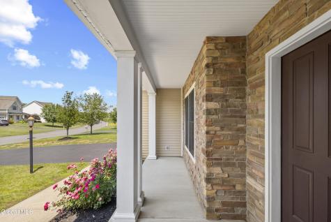 14 Fort Vaux Lane Colonie NY 12189
