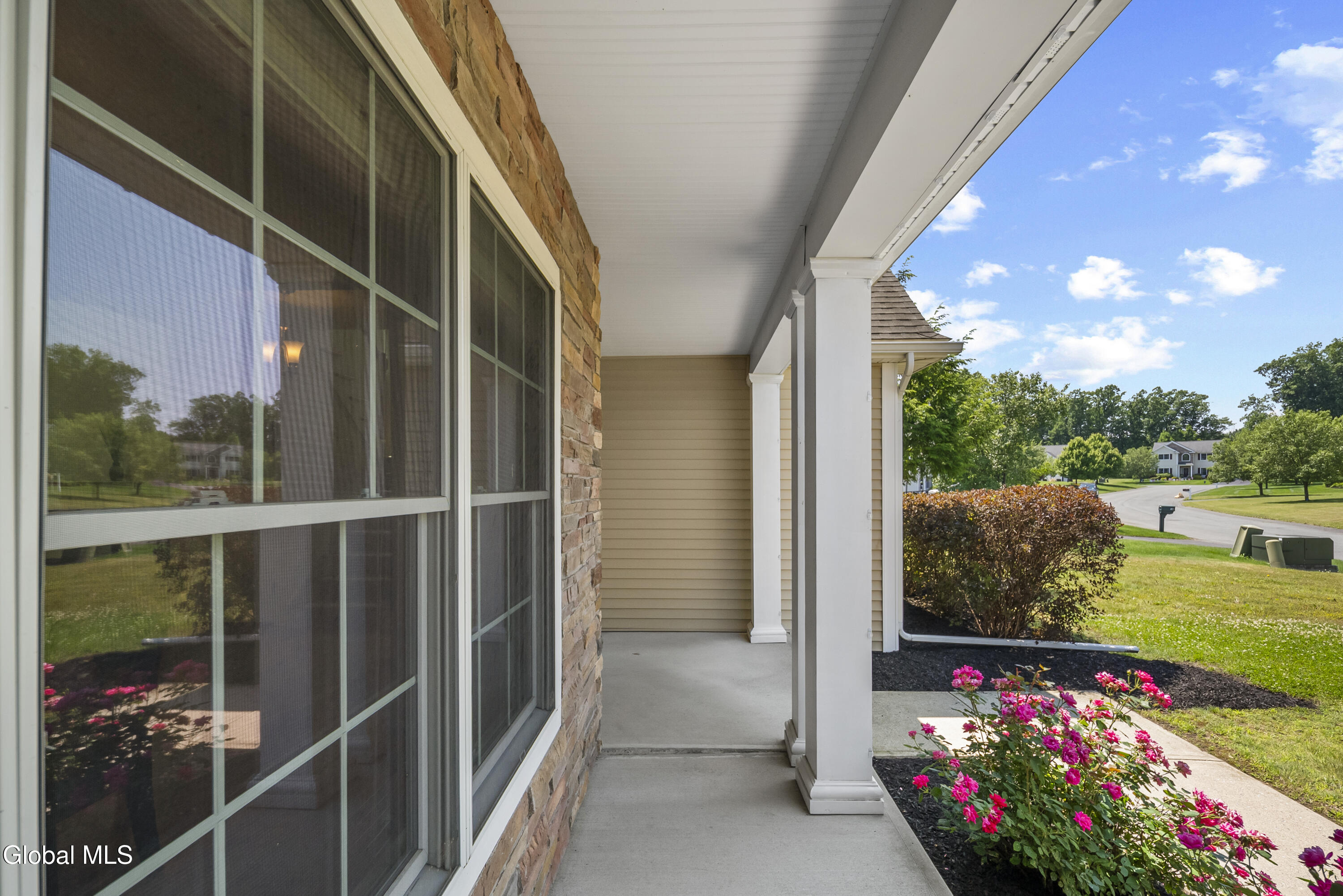 14 Fort Vaux Lane Colonie NY 12189