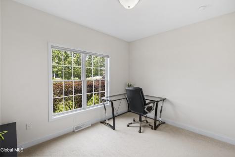 14 Fort Vaux Lane Colonie NY 12189