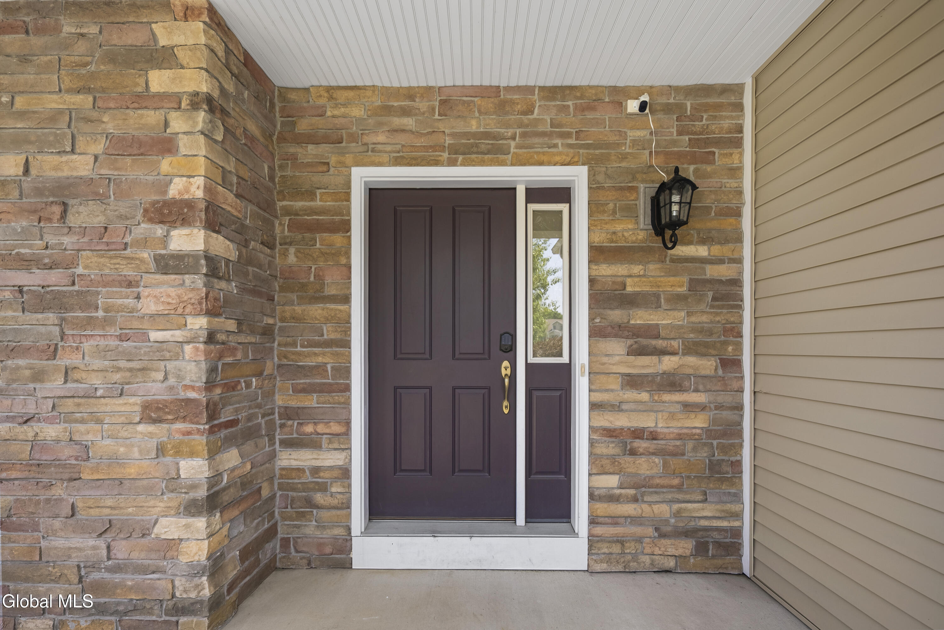 14 Fort Vaux Lane Colonie NY 12189