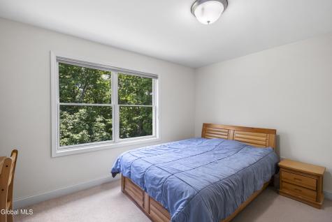14 Fort Vaux Lane Colonie NY 12189