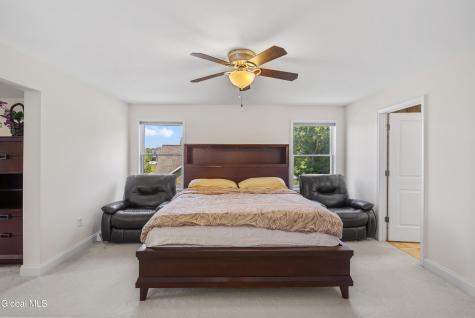 14 Fort Vaux Lane Colonie NY 12189