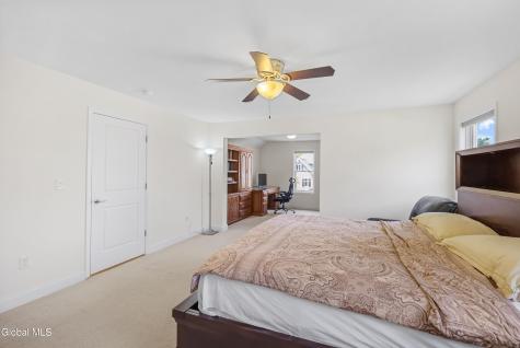 14 Fort Vaux Lane Colonie NY 12189