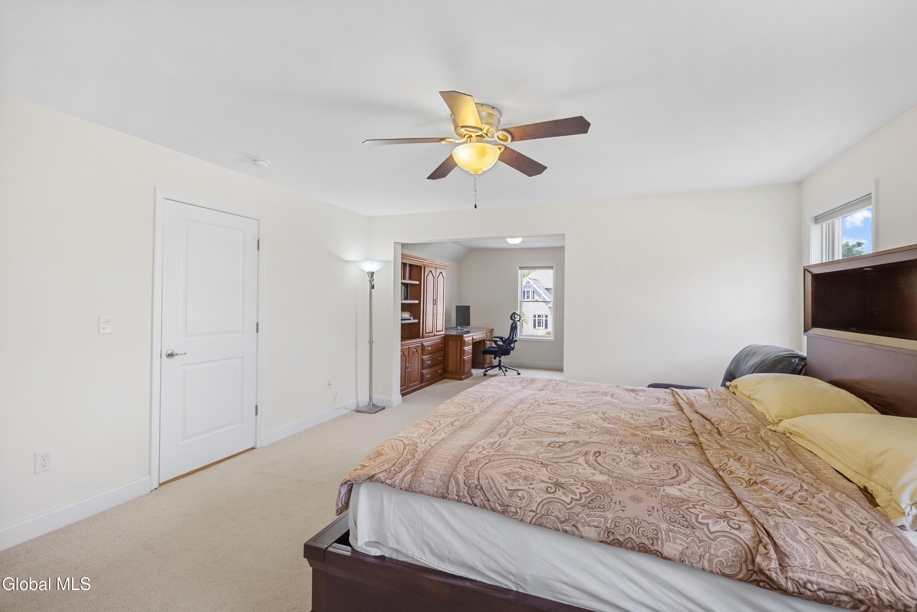 14 Fort Vaux Lane Colonie NY 12189