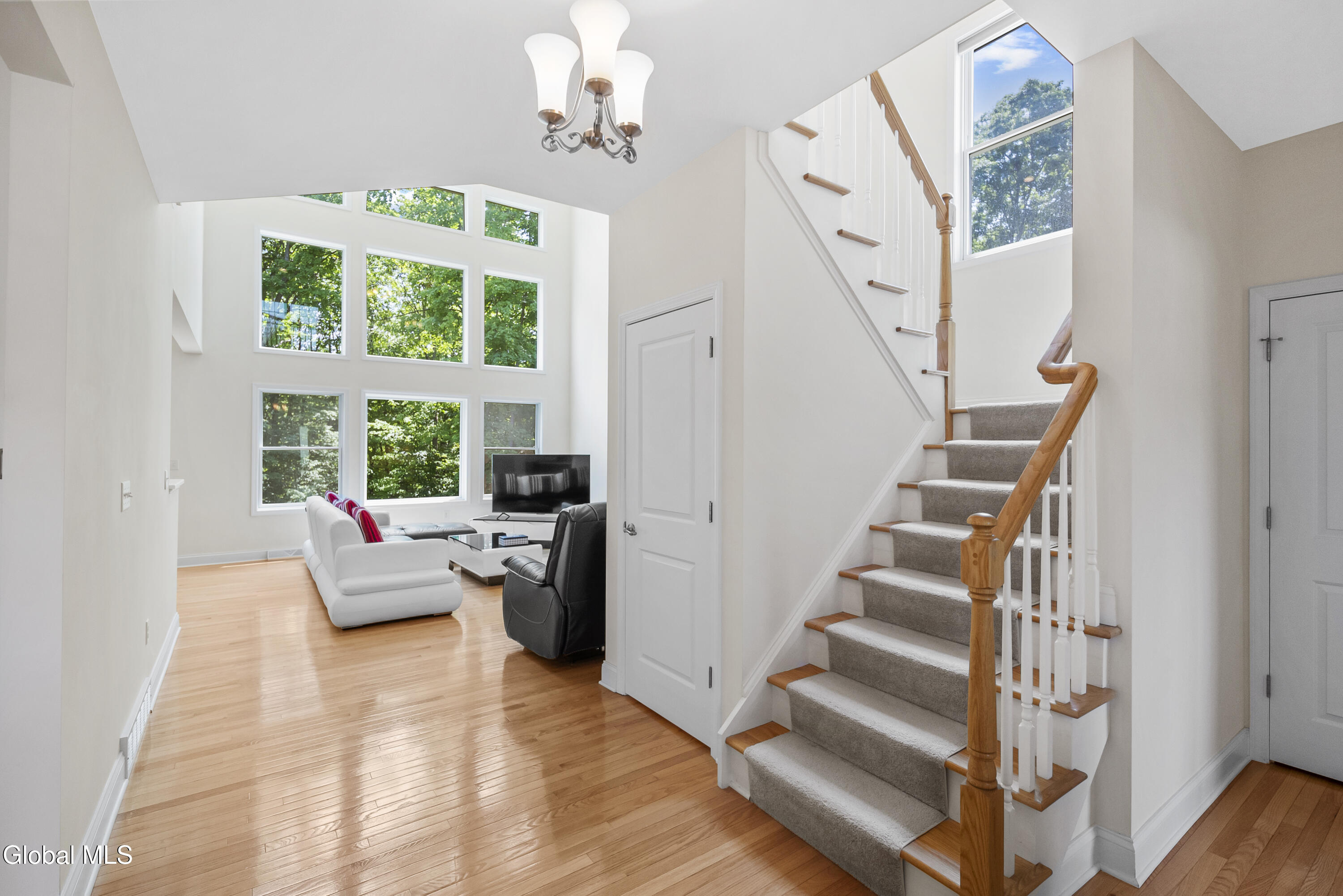 14 Fort Vaux Lane Colonie NY 12189