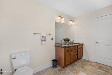 14 Fort Vaux Lane Colonie NY 12189