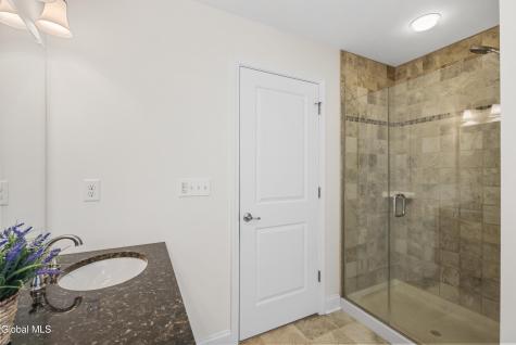 14 Fort Vaux Lane Colonie NY 12189