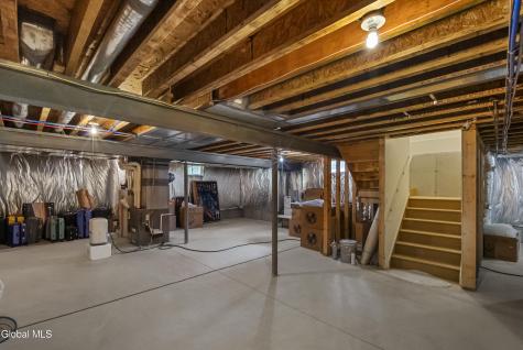 14 Fort Vaux Lane Colonie NY 12189