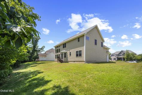 14 Fort Vaux Lane Colonie NY 12189
