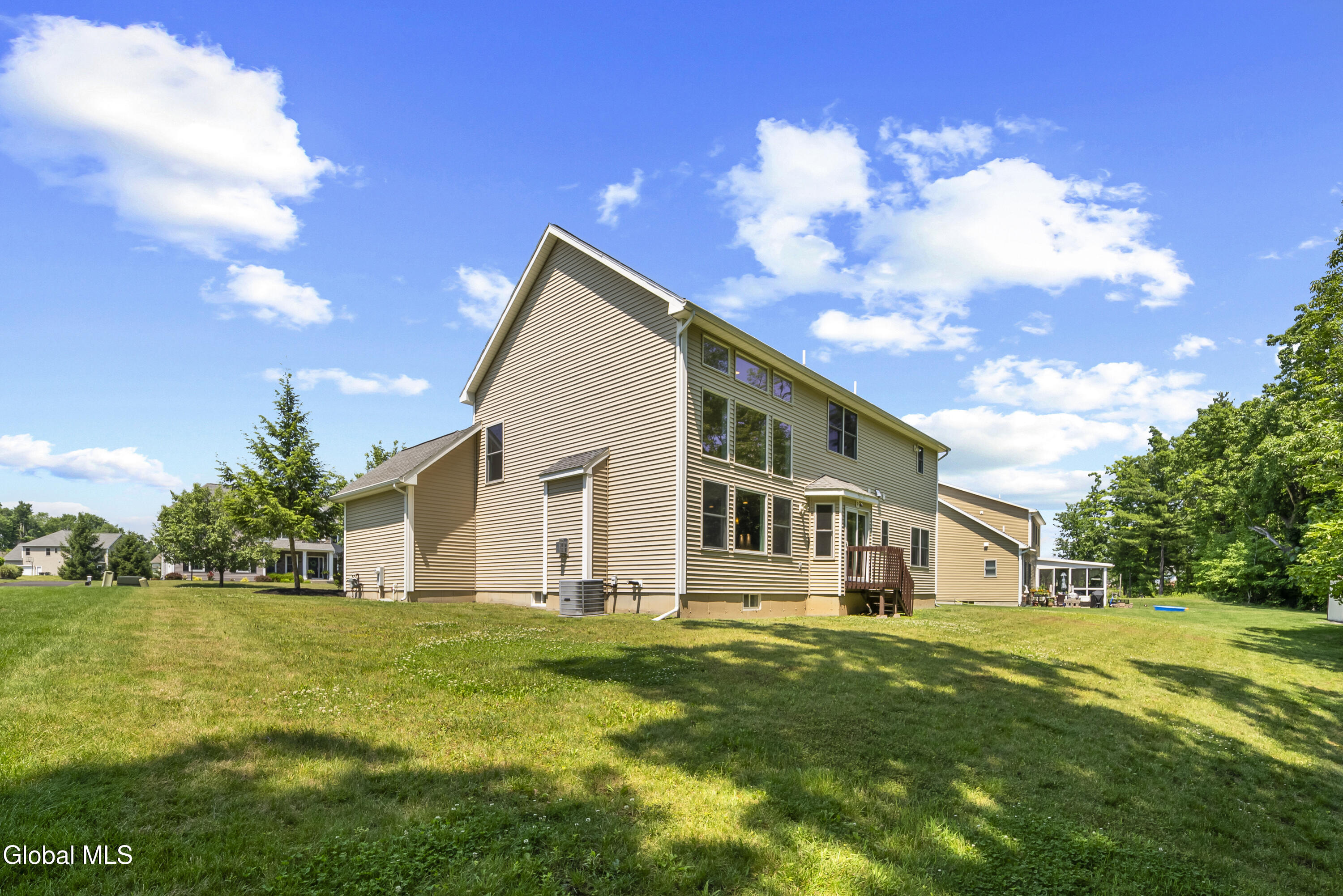 14 Fort Vaux Lane Colonie NY 12189