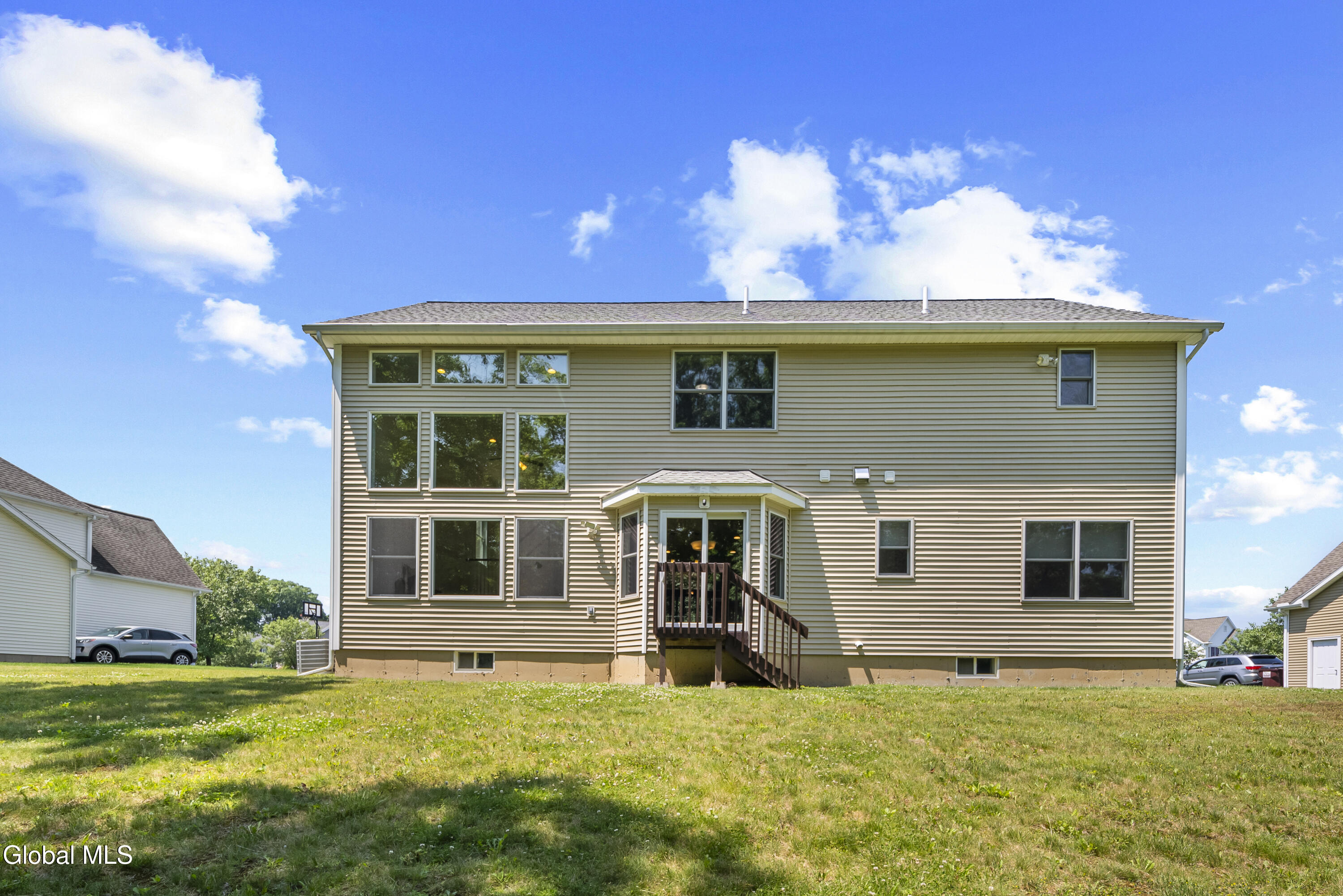 14 Fort Vaux Lane Colonie NY 12189