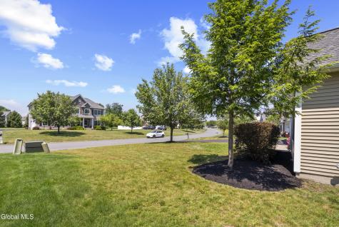 14 Fort Vaux Lane Colonie NY 12189