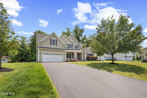 14 Fort Vaux Lane Colonie NY 12189