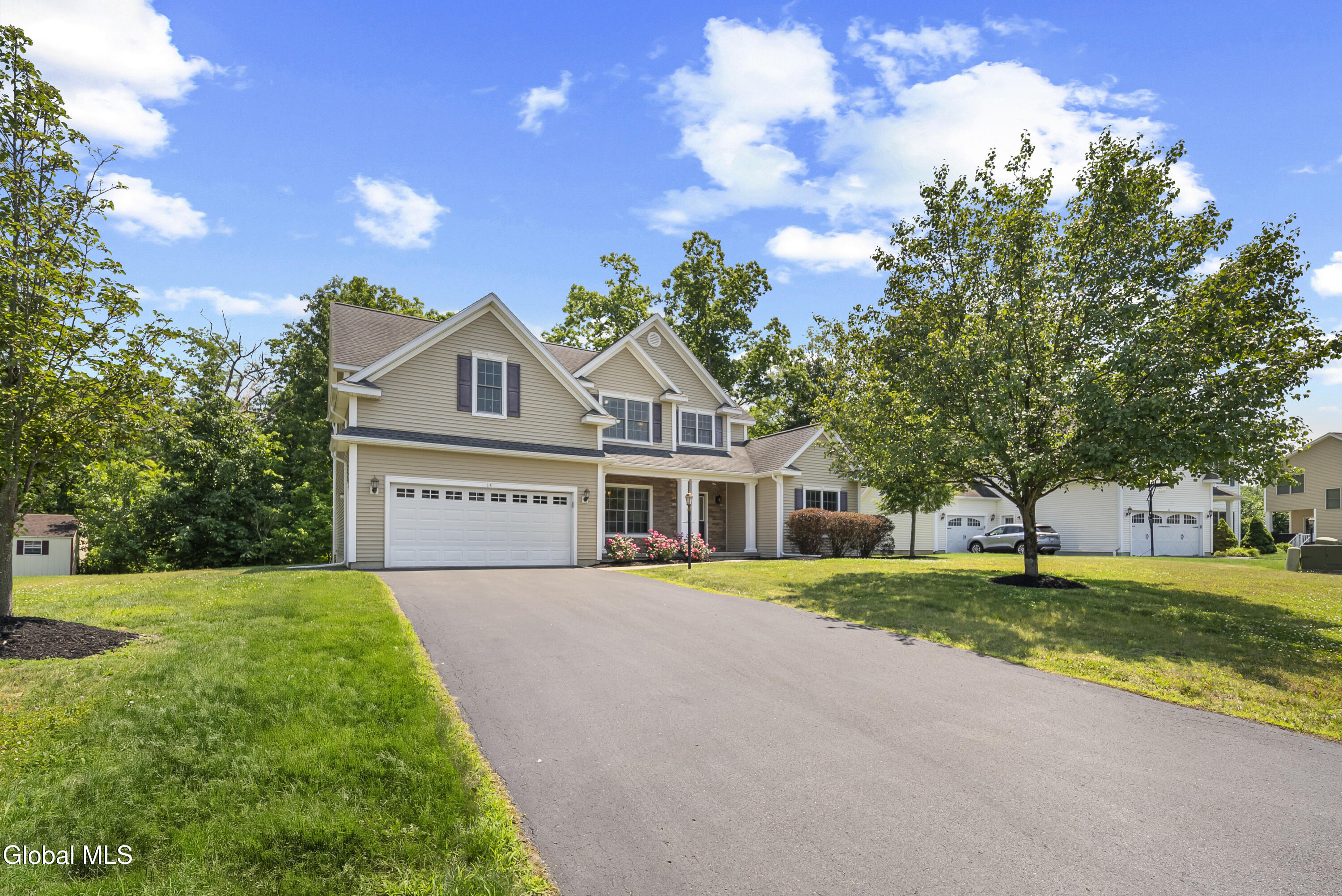 14 Fort Vaux Lane Colonie NY 12189