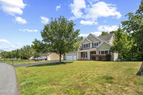 14 Fort Vaux Lane Colonie NY 12189