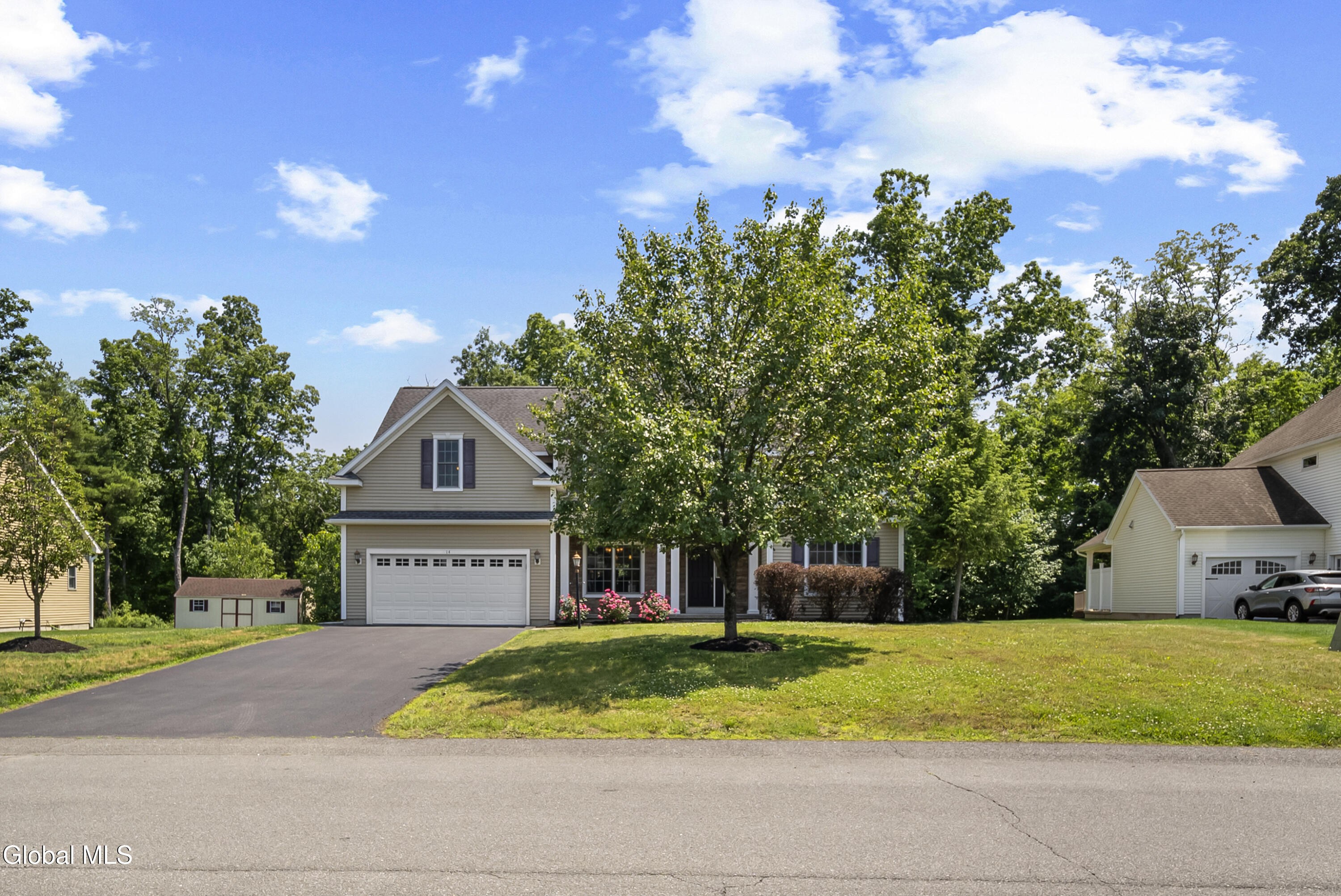 14 Fort Vaux Lane Colonie NY 12189